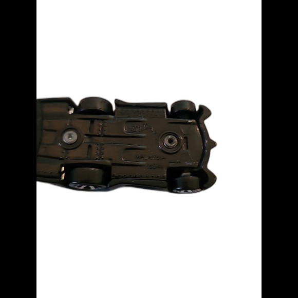 Hot Wheels Batmobile DC Comics S04 Matte Black Diecast Collectible Toy Car 2004 - Picture 13 of 16